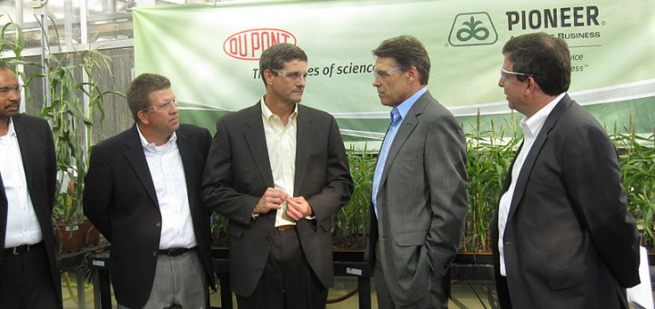 Rick Perry at Pioneer